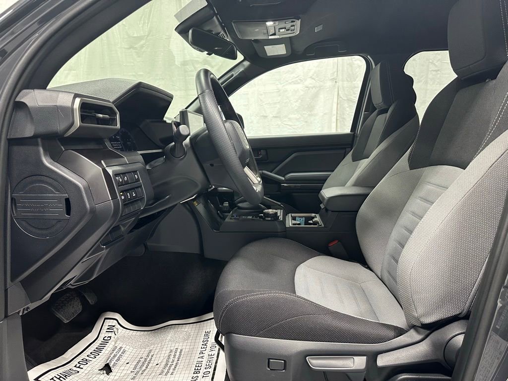 Used 2025 Toyota 4Runner TRD Off-Road image 13