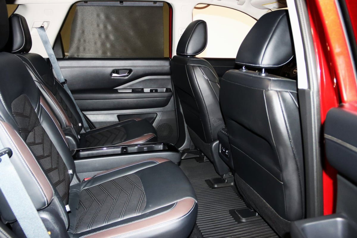 Used 2022 Nissan Pathfinder Platinum w/ Cargo Package image 64