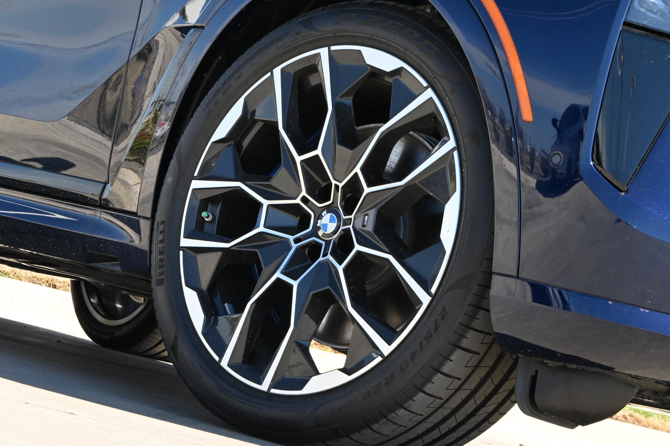 Used 2026 BMW X7 M60i AWD/4WD image 8