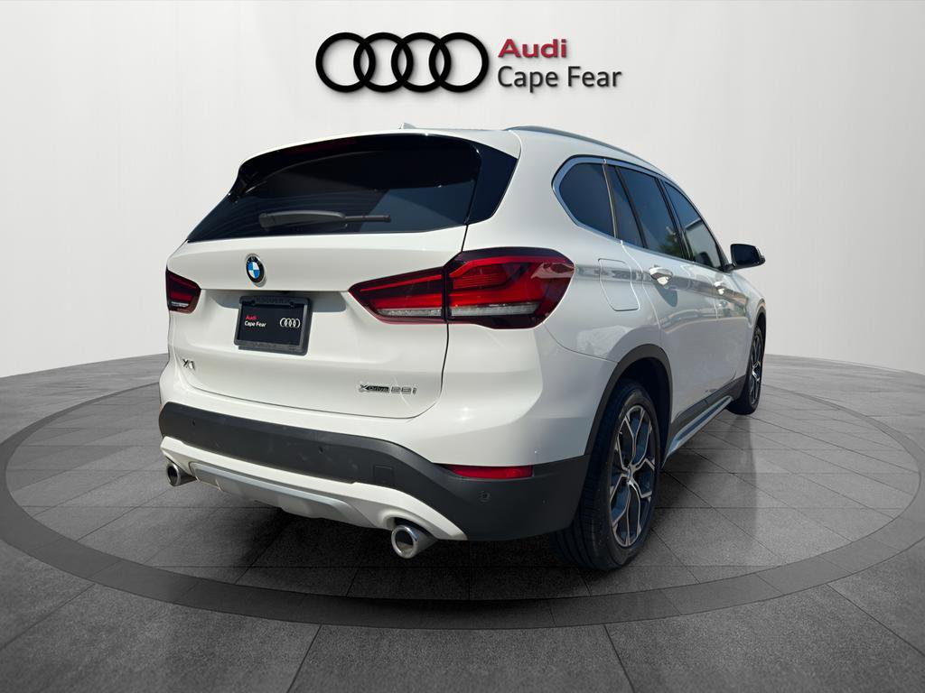 Used 2022 BMW X1 xDrive28i w/ Premium Package AWD/4WD image 5