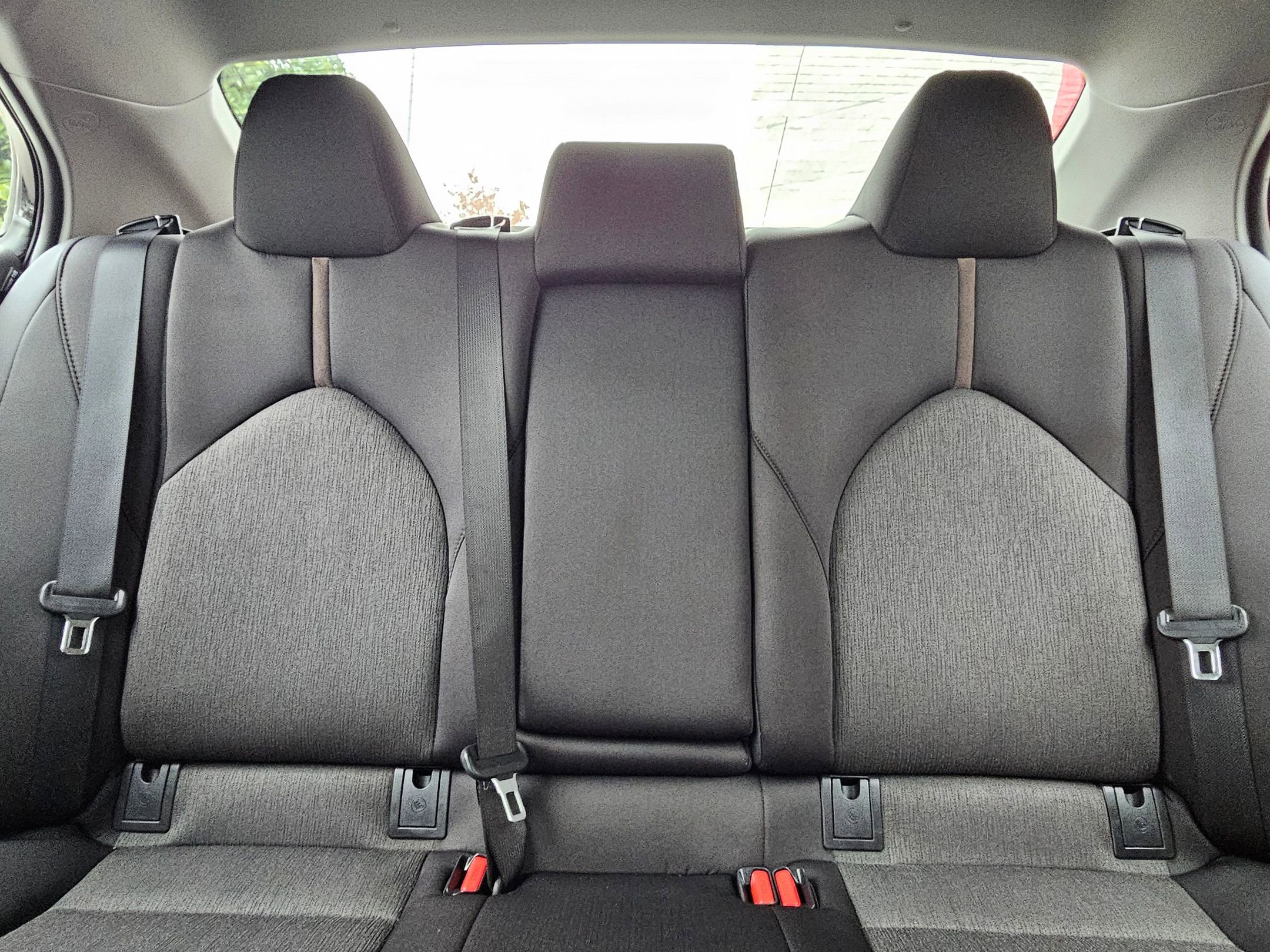 Used 2020 Toyota Camry LE image 25