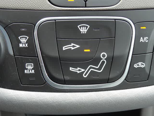Used 2022 Chevrolet Malibu LS FWD image 24