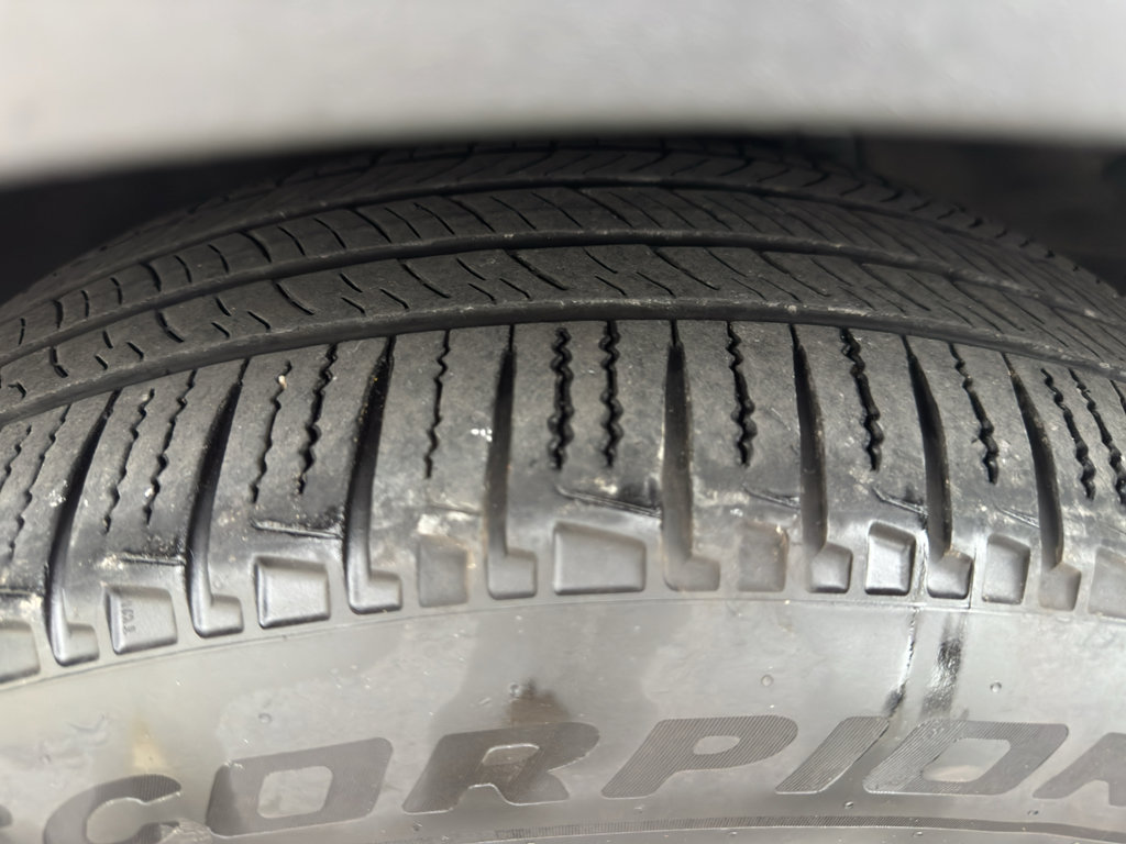 Used 2025 Lincoln Nautilus Premier w/ Jet Appearance Package AWD/4WD image 39