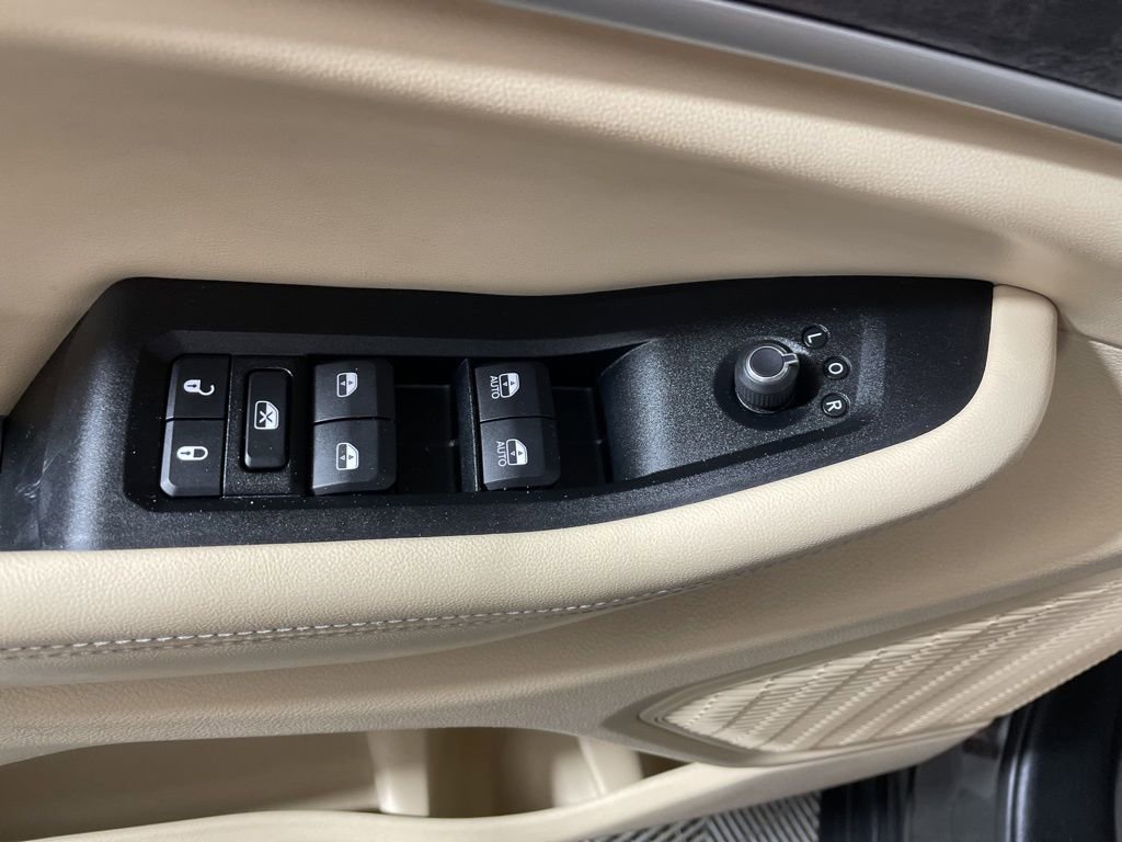 Used 2023 Jeep Grand Cherokee L Limited image 10