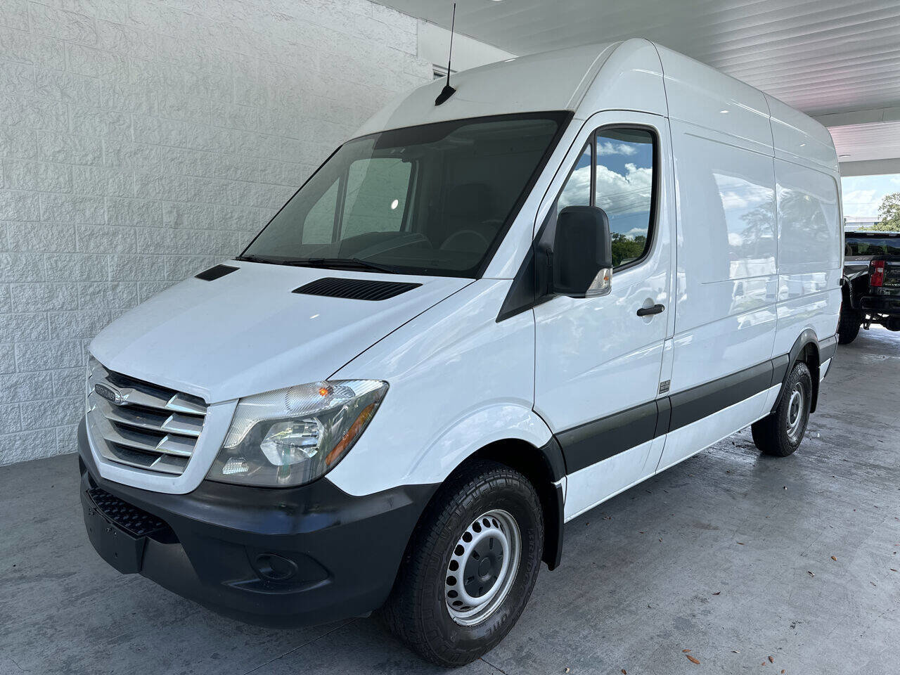 Used 2018 Freightliner Sprinter 2500 image 2