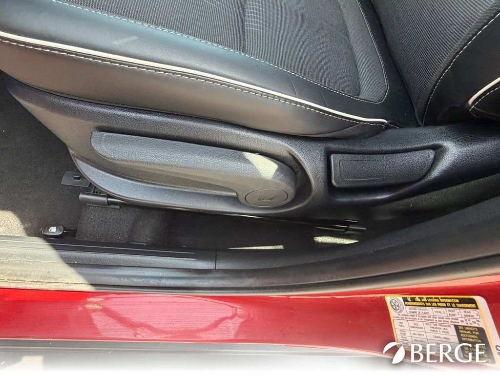 Used 2024 Hyundai Venue Limited image 18