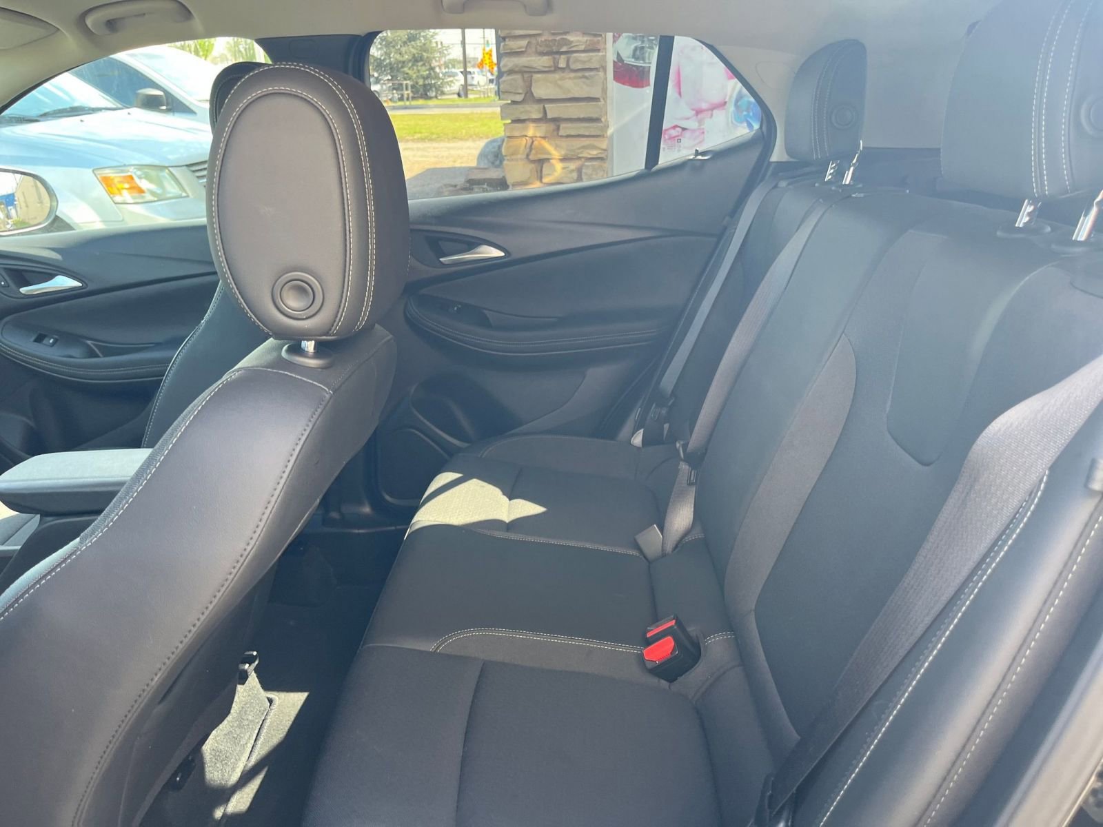 Used 2025 Buick Encore GX Preferred image 24