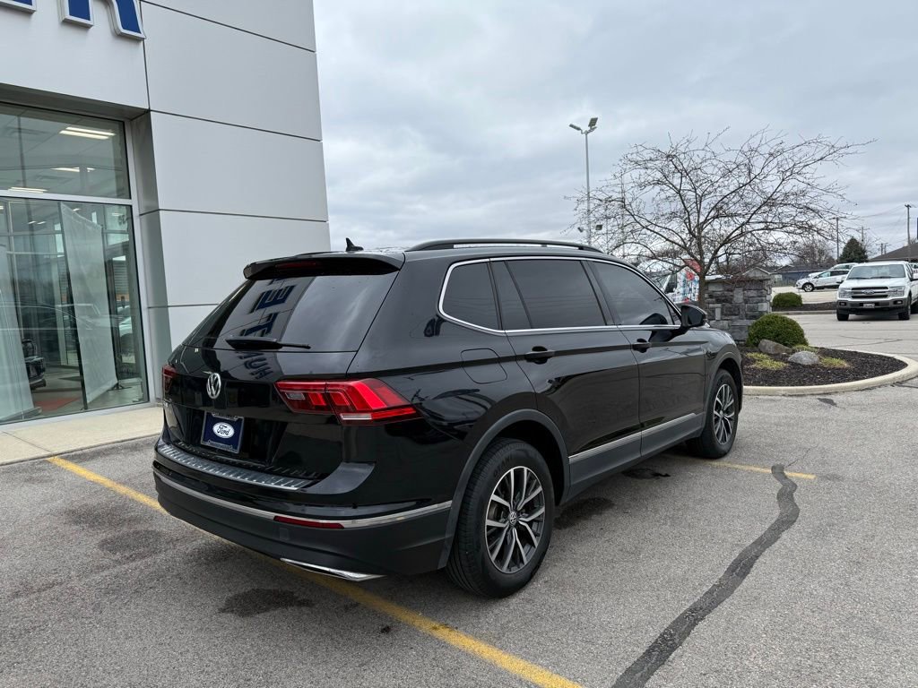 Used 2020 Volkswagen Tiguan SE w/ Panoramic Sunroof Package image 38