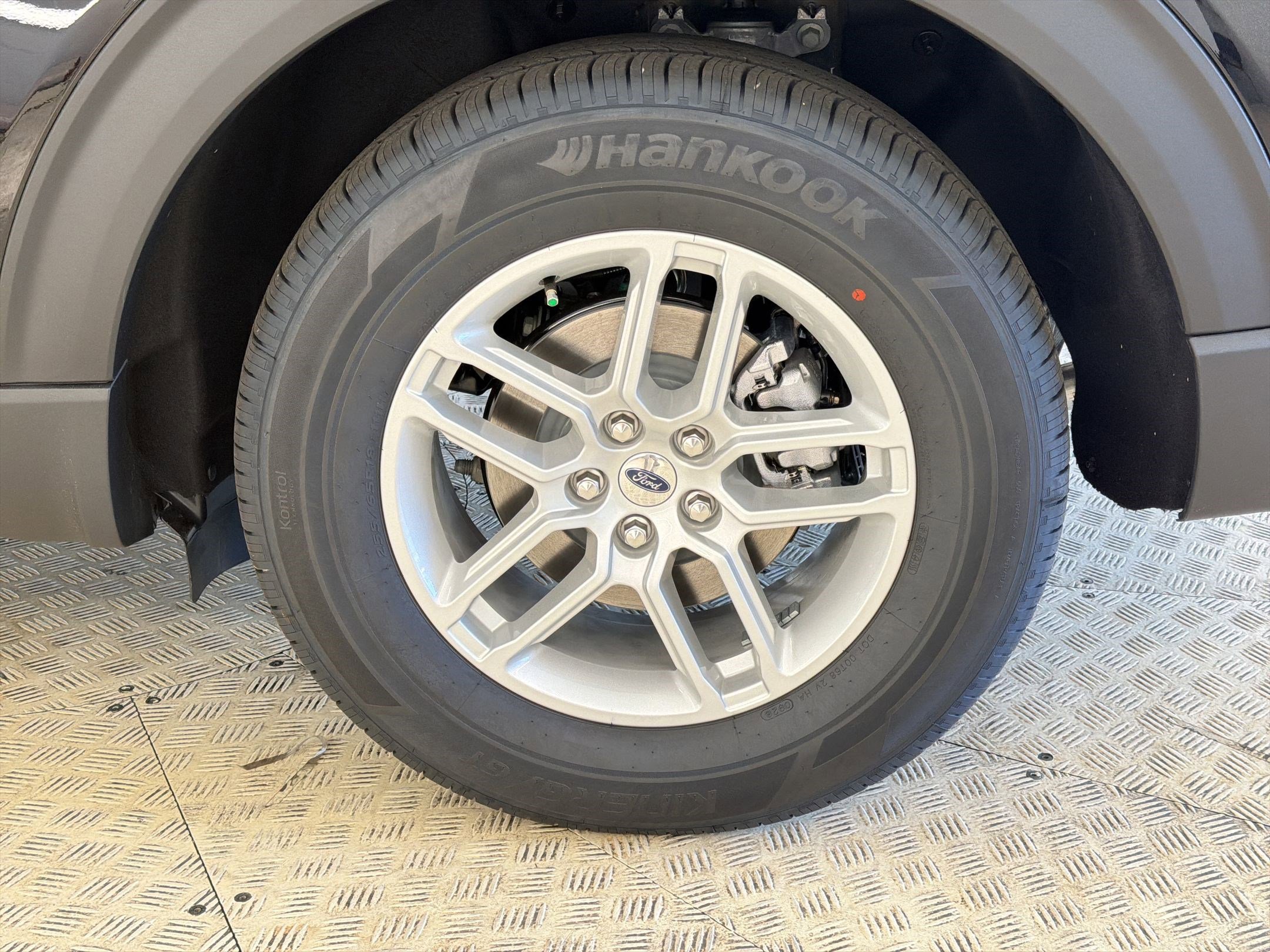 New 2026 Ford Explorer Active image 12