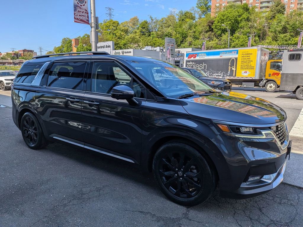 Used 2023 Kia Carnival SX FWD image 5