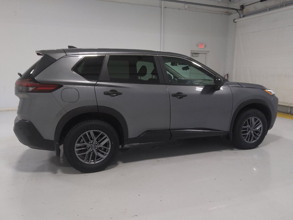Used 2023 Nissan Rogue S AWD/4WD image 10