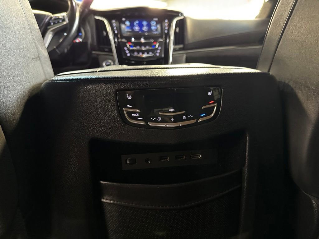 Used 2017 Cadillac Escalade Platinum AWD/4WD image 25