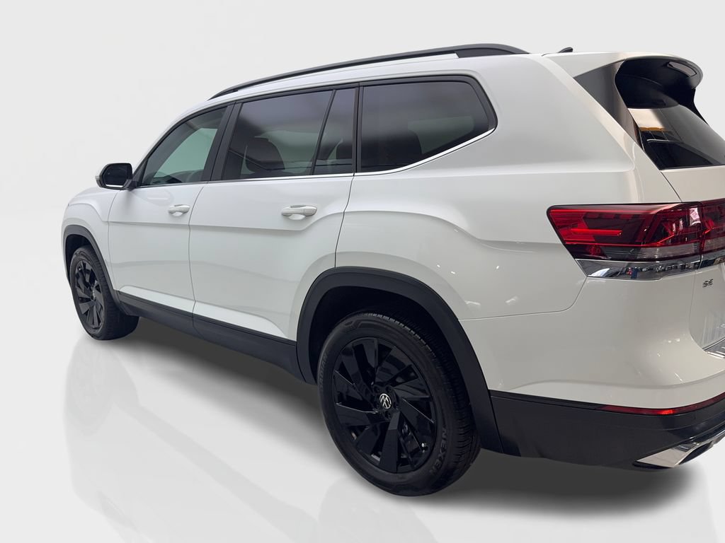 Used 2025 Volkswagen Atlas SE FWD image 15