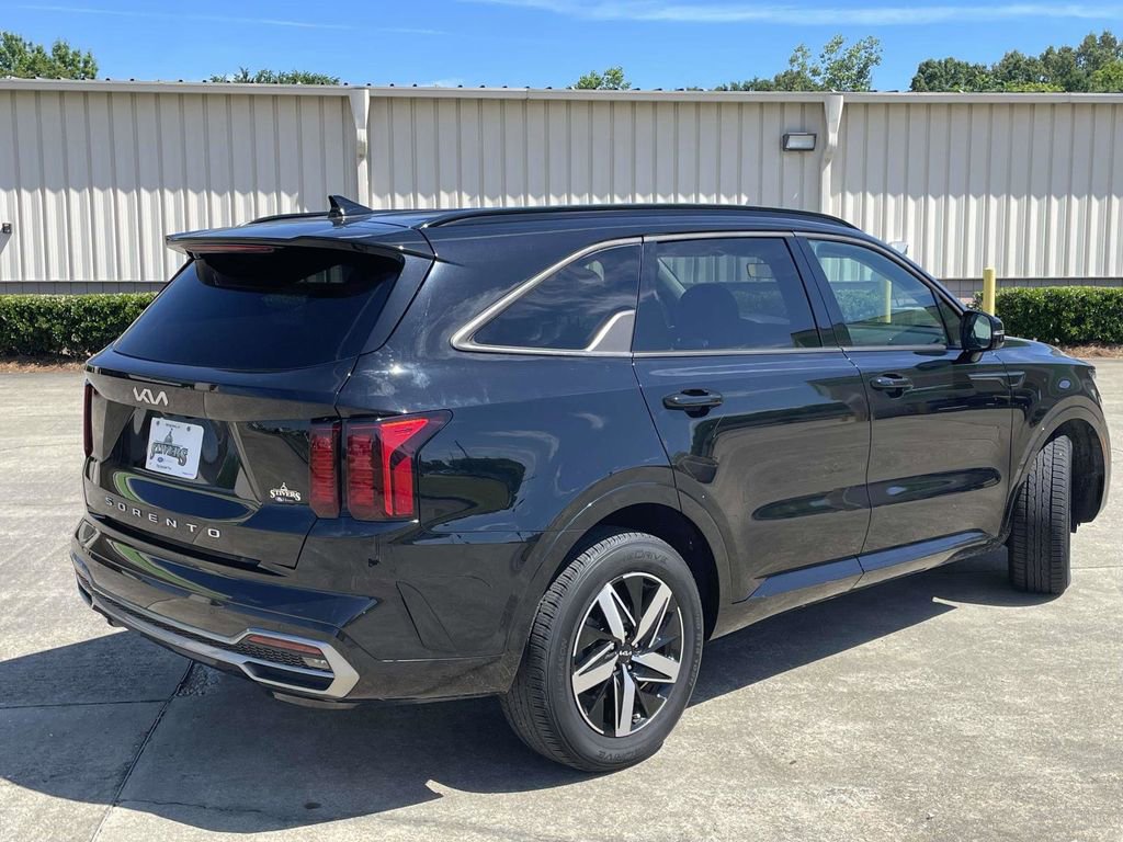 Used 2022 Kia Sorento S FWD image 3
