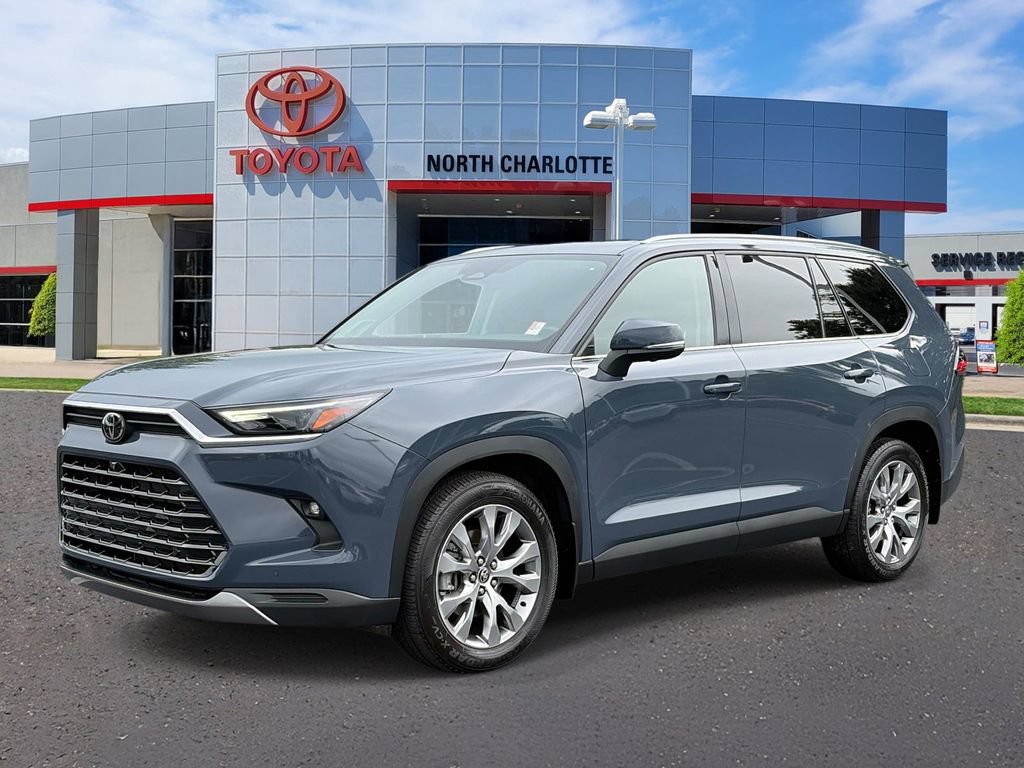 Used 2024 Toyota Grand Highlander FWD image 5