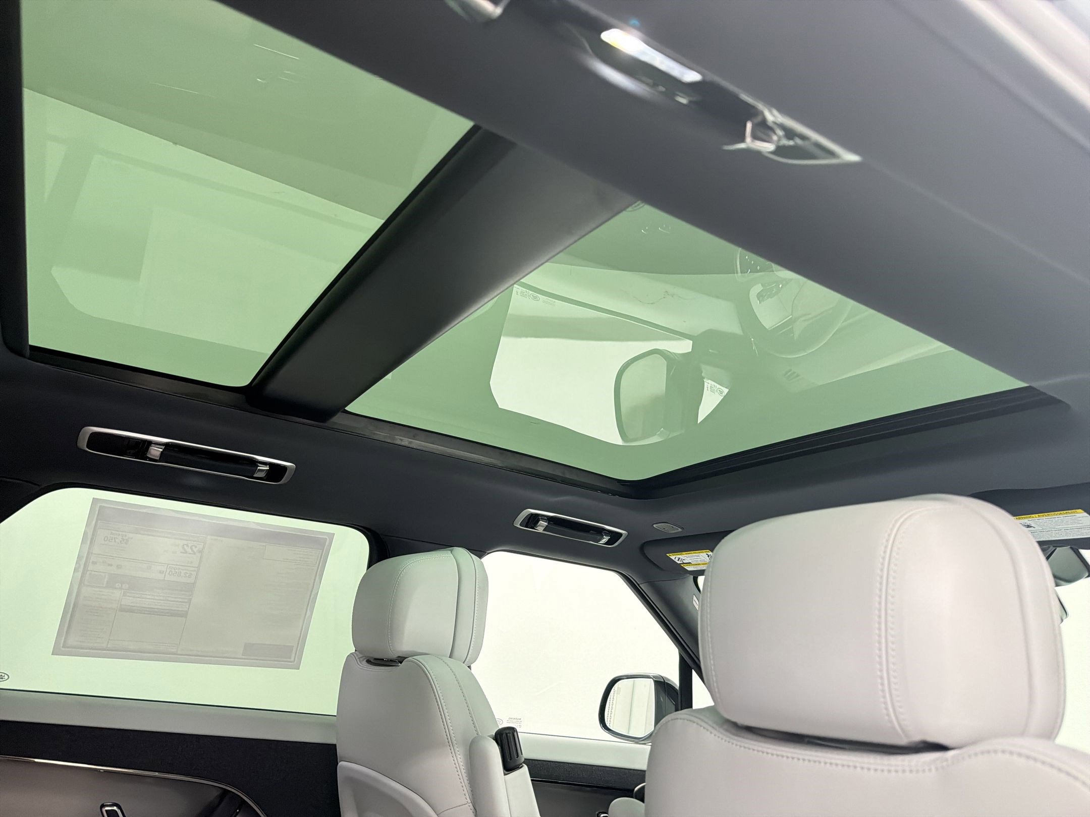 New 2026 Land Rover Range Rover Sport SE AWD/4WD image 13