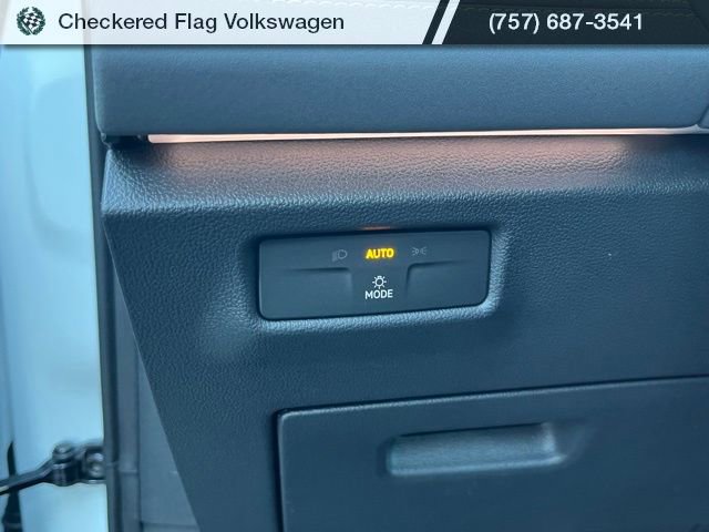 New 2026 Volkswagen Tiguan SE image 16