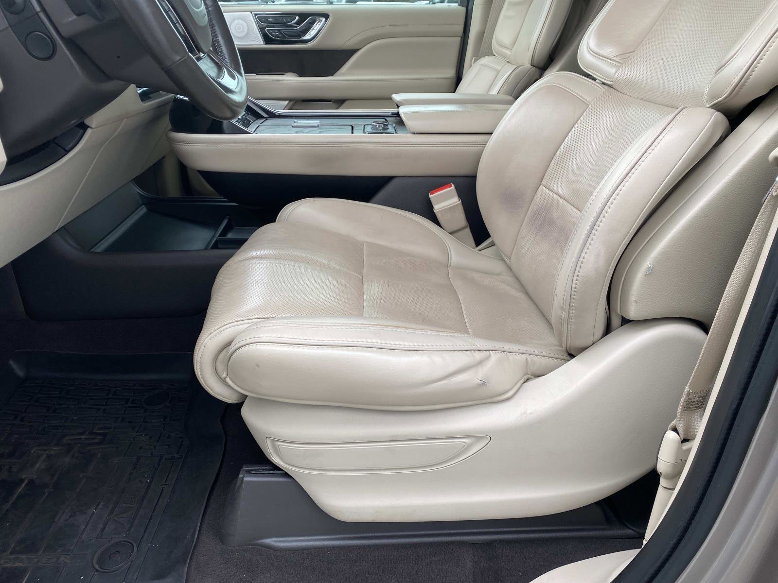 Used 2019 Lincoln Navigator Reserve w/ Cargo Package image 19