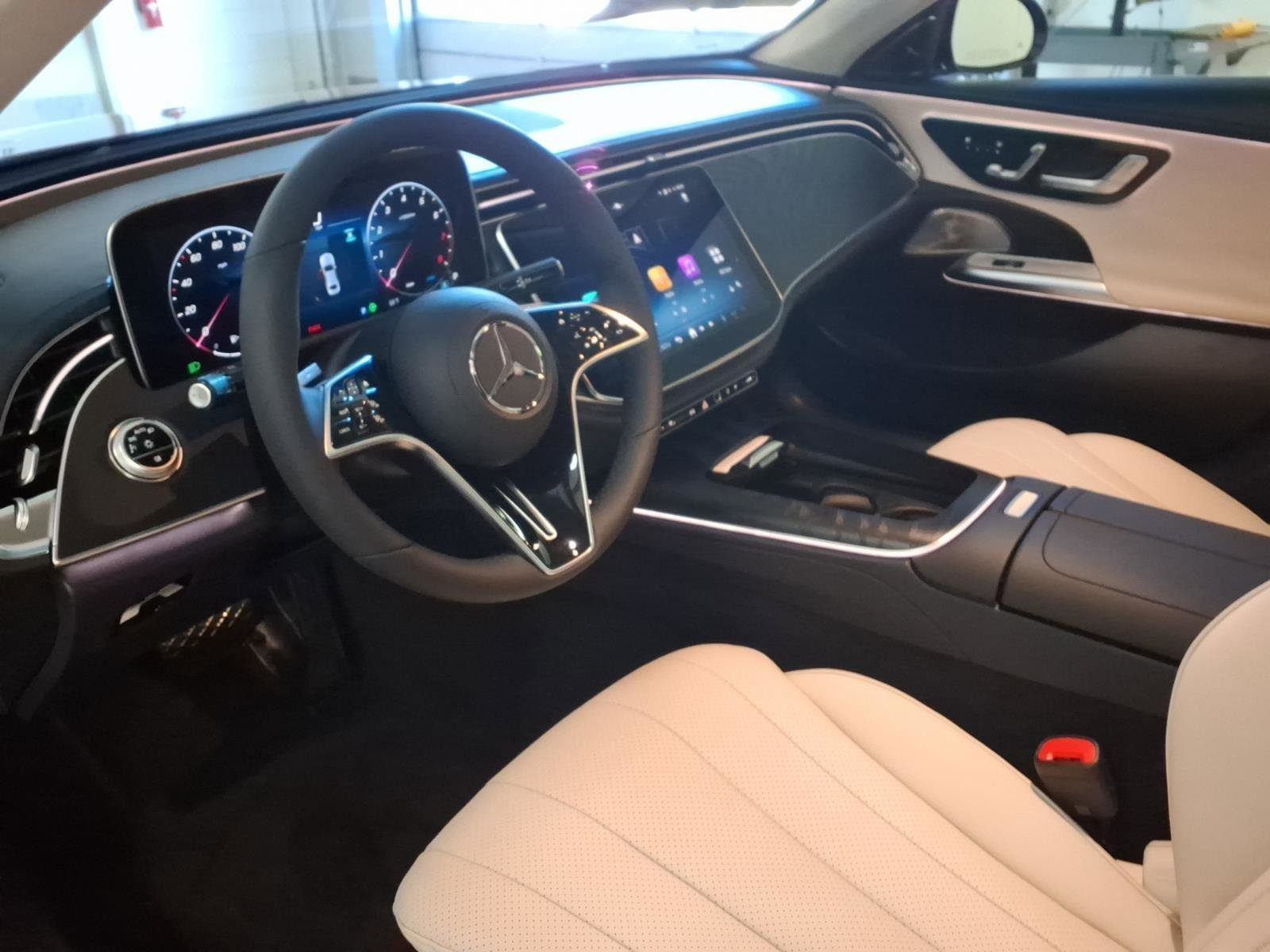 New 2026 Mercedes-Benz E 350 4MATIC Sedan image 24