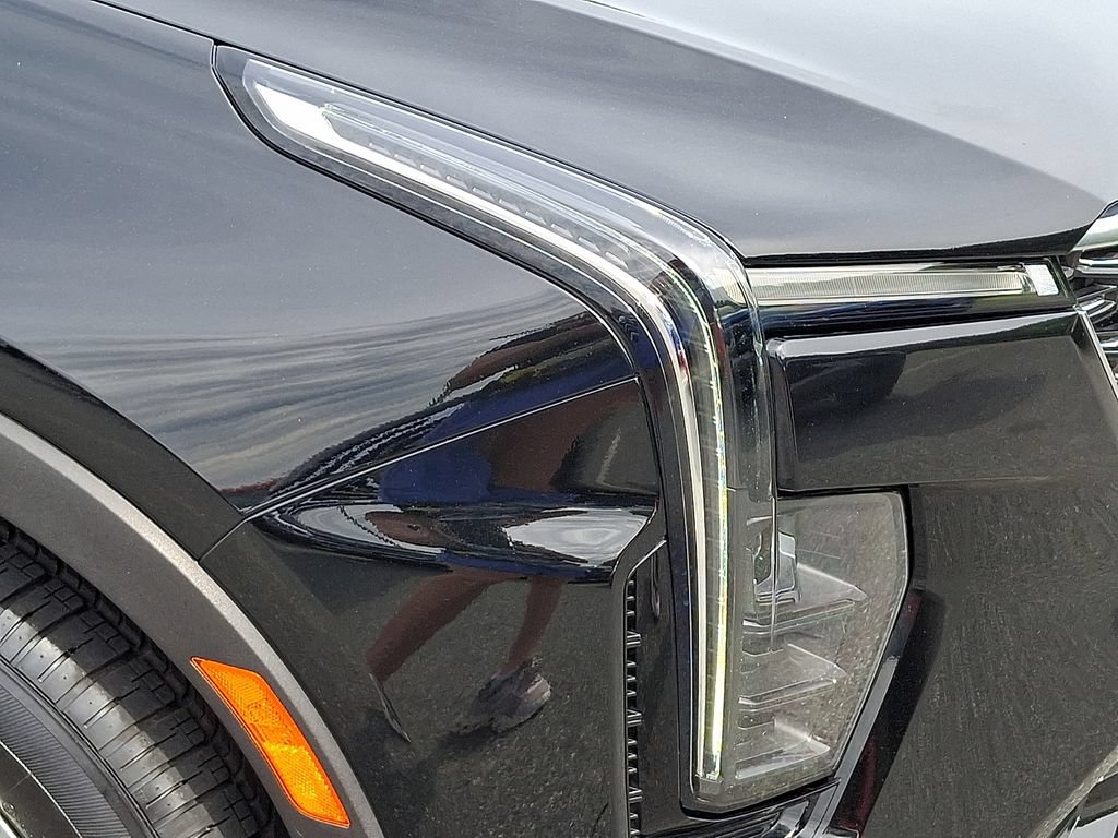 Used 2024 Cadillac XT4 Premium Luxury AWD/4WD image 9