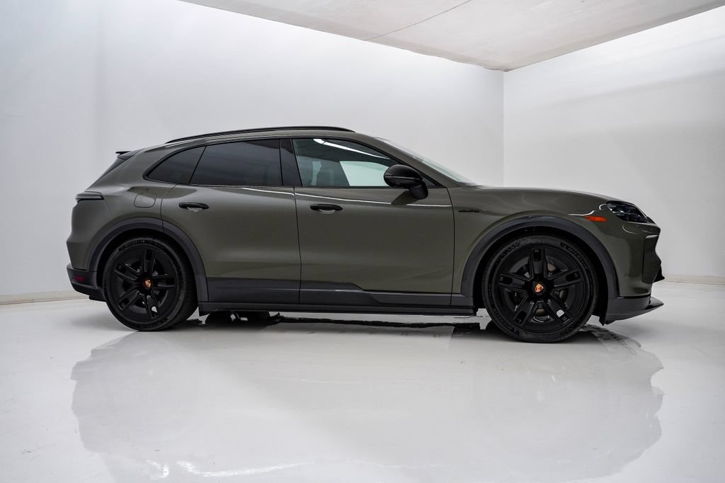 New 2026 Porsche Cayenne S AWD/4WD image 9