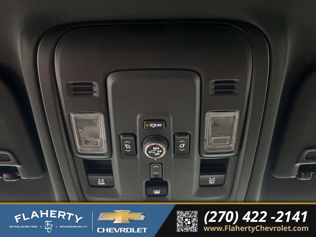 Used 2025 Chevrolet Suburban High Country image 33