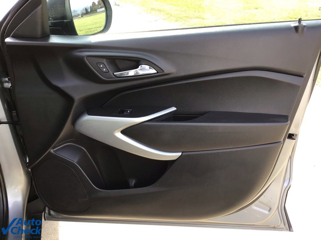 Used 2024 Chevrolet Trax LS w/ Driver Confidence Package image 18