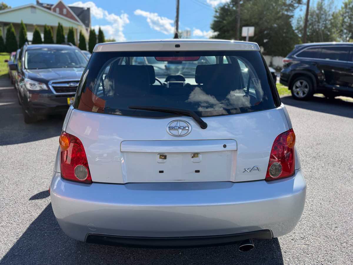 Used 2004 Scion xA FWD image 6