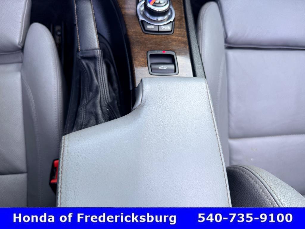 Used 2012 BMW 335i Convertible RWD image 36