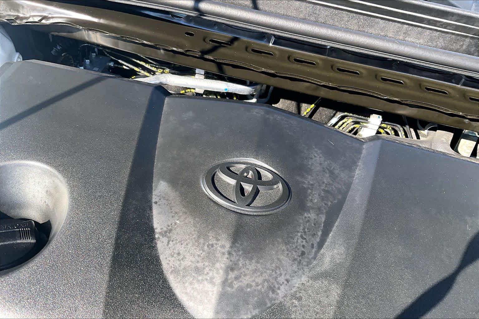Used 2021 Toyota Camry XSE w/ Cold Weather Package FWD image 34