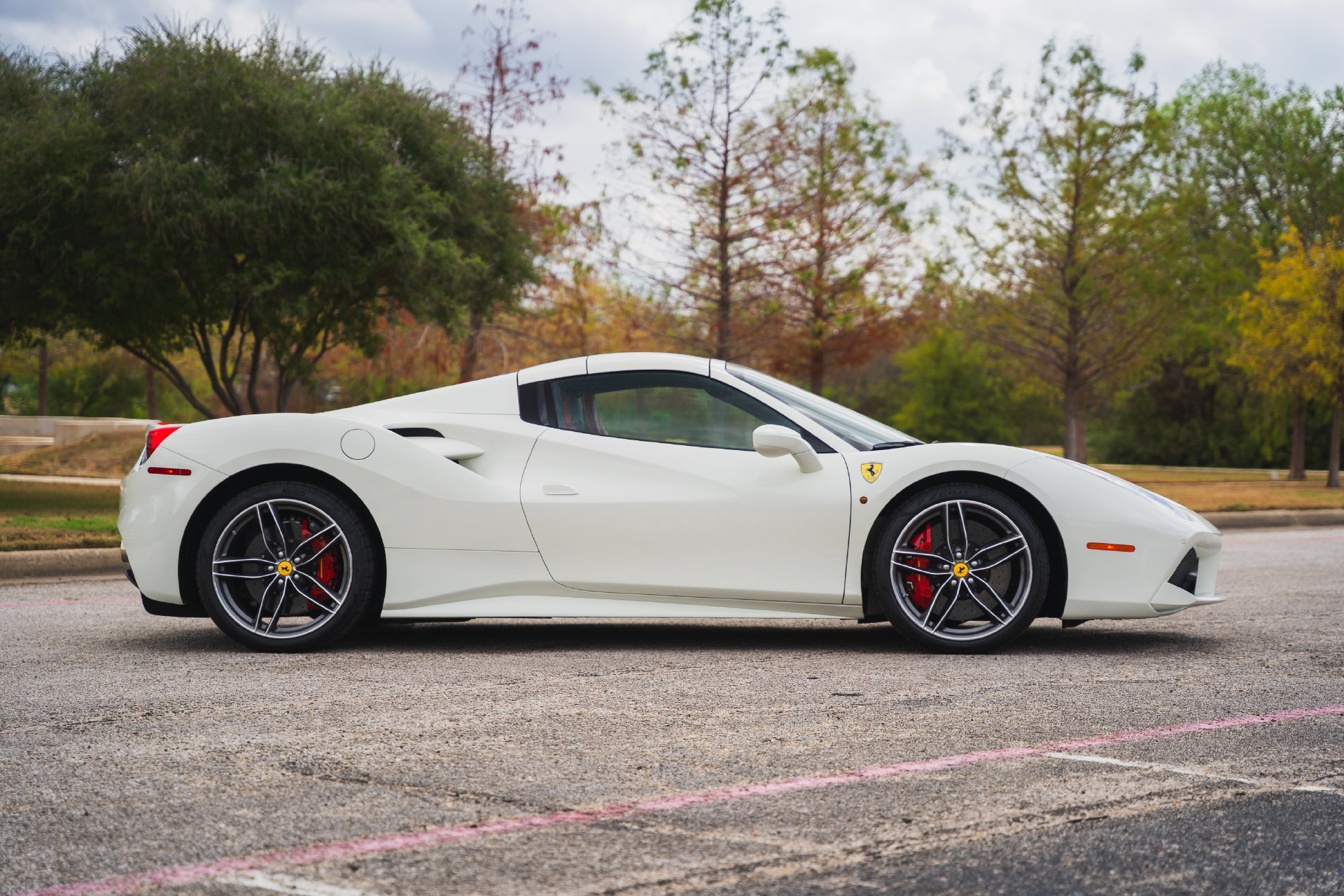 Used 2018 Ferrari 488 Spider RWD image 22