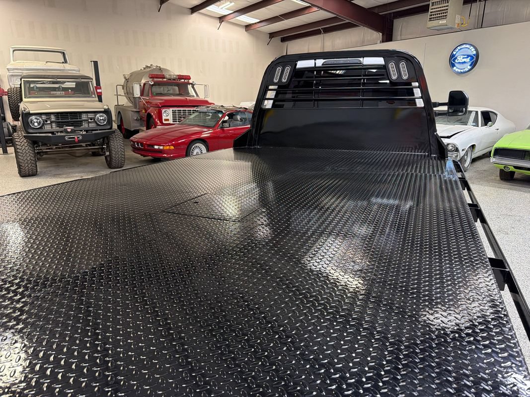 Used 2019 Ford F550 2WD Regular Cab Super Duty image 42
