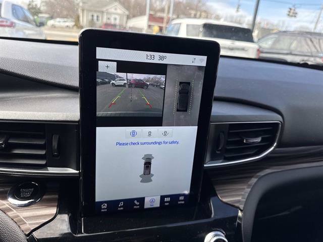 Certified 2022 Ford Explorer Limited w/ Limited Technology Package AWD/4WD image 33