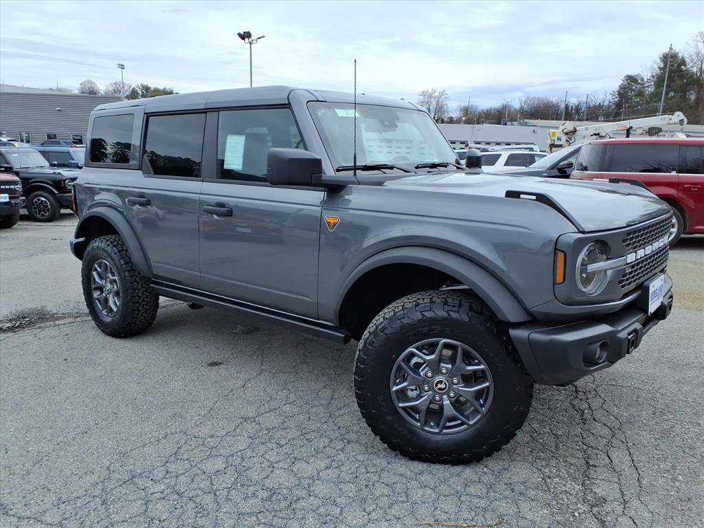 New 2025 Ford Bronco Badlands image 3