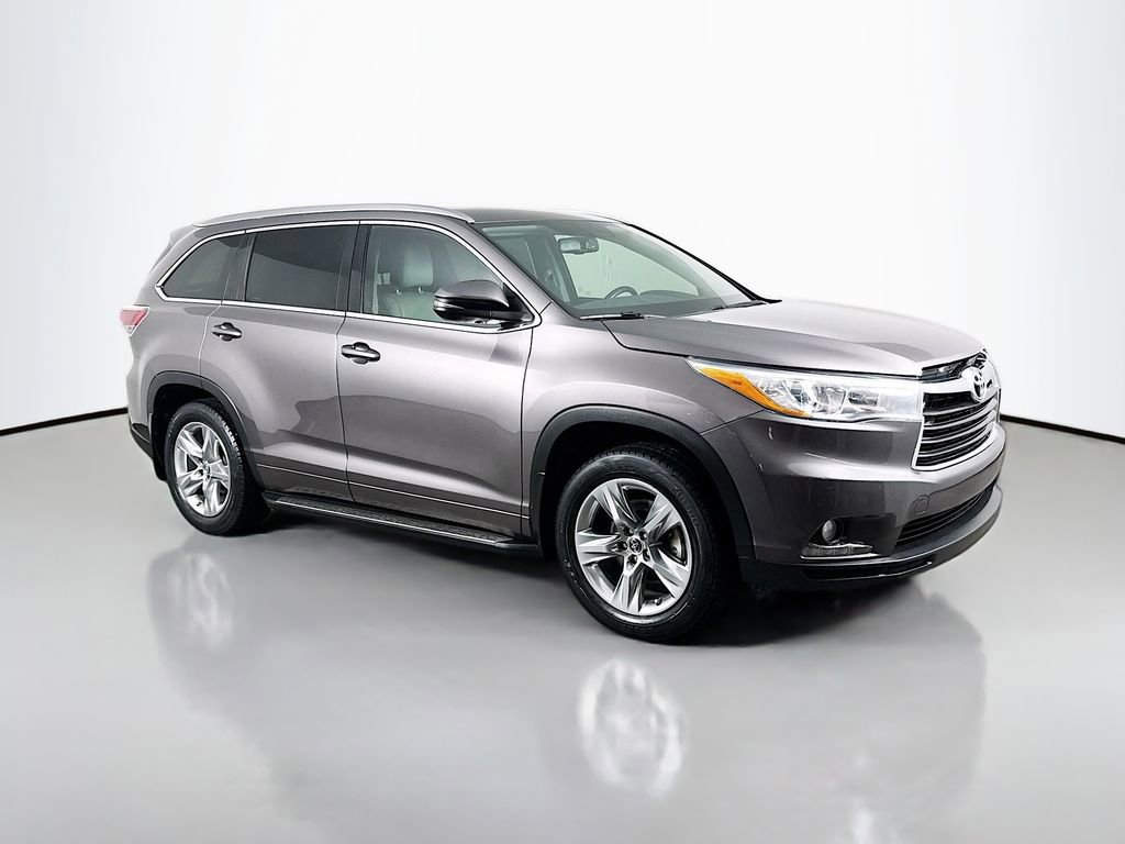 Used 2016 Toyota Highlander Limited image 3
