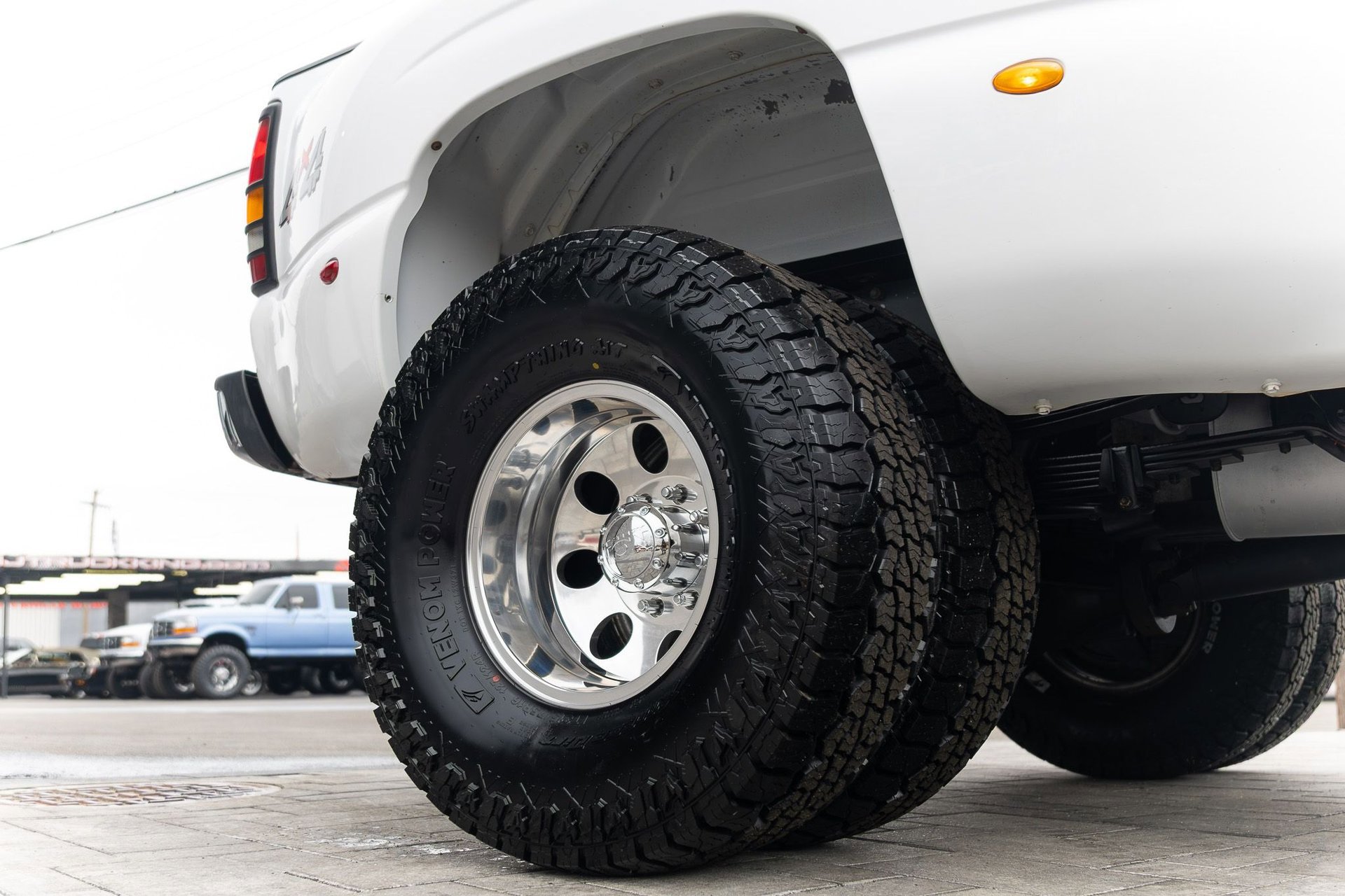 Used 2005 Chevrolet Silverado 3500 LT w/ Heavy-Duty Power Package image 19