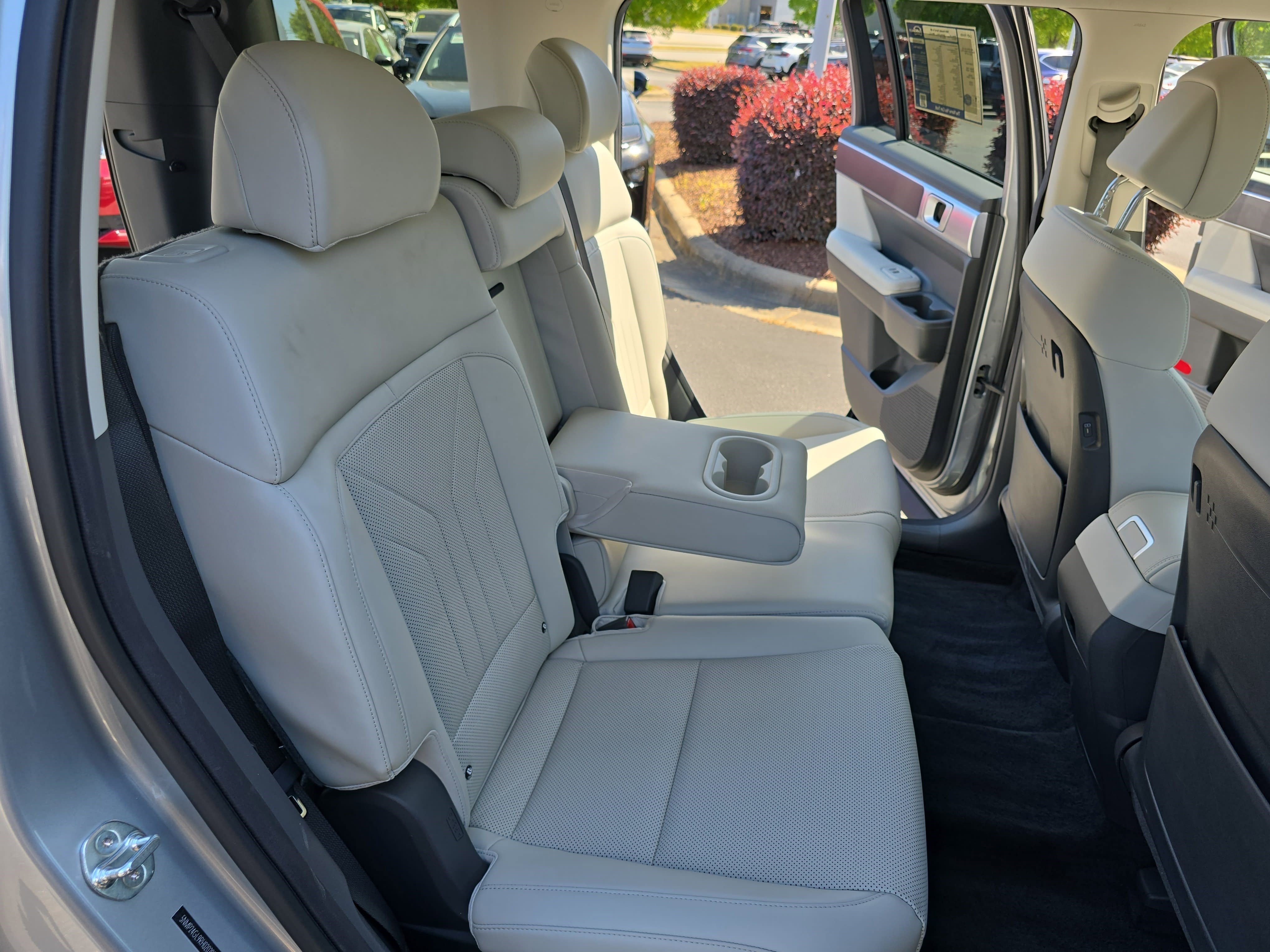 Used 2024 Hyundai Santa Fe SEL FWD image 12