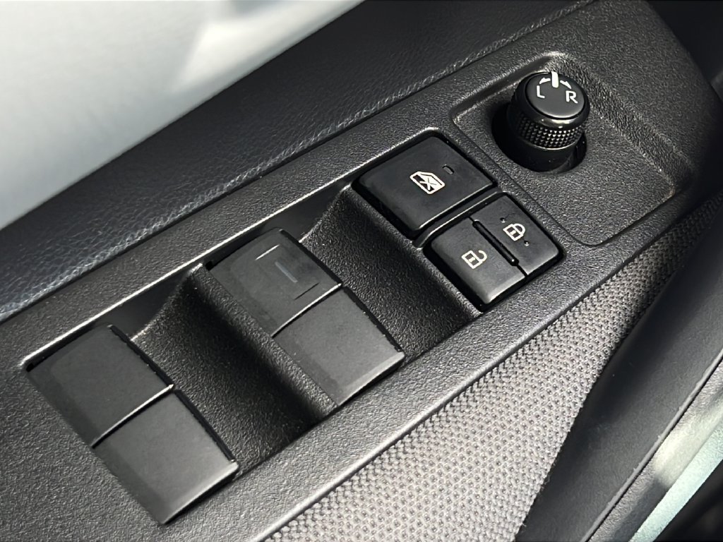 Used 2023 Toyota Corolla LE w/ LE Premium Package FWD image 18