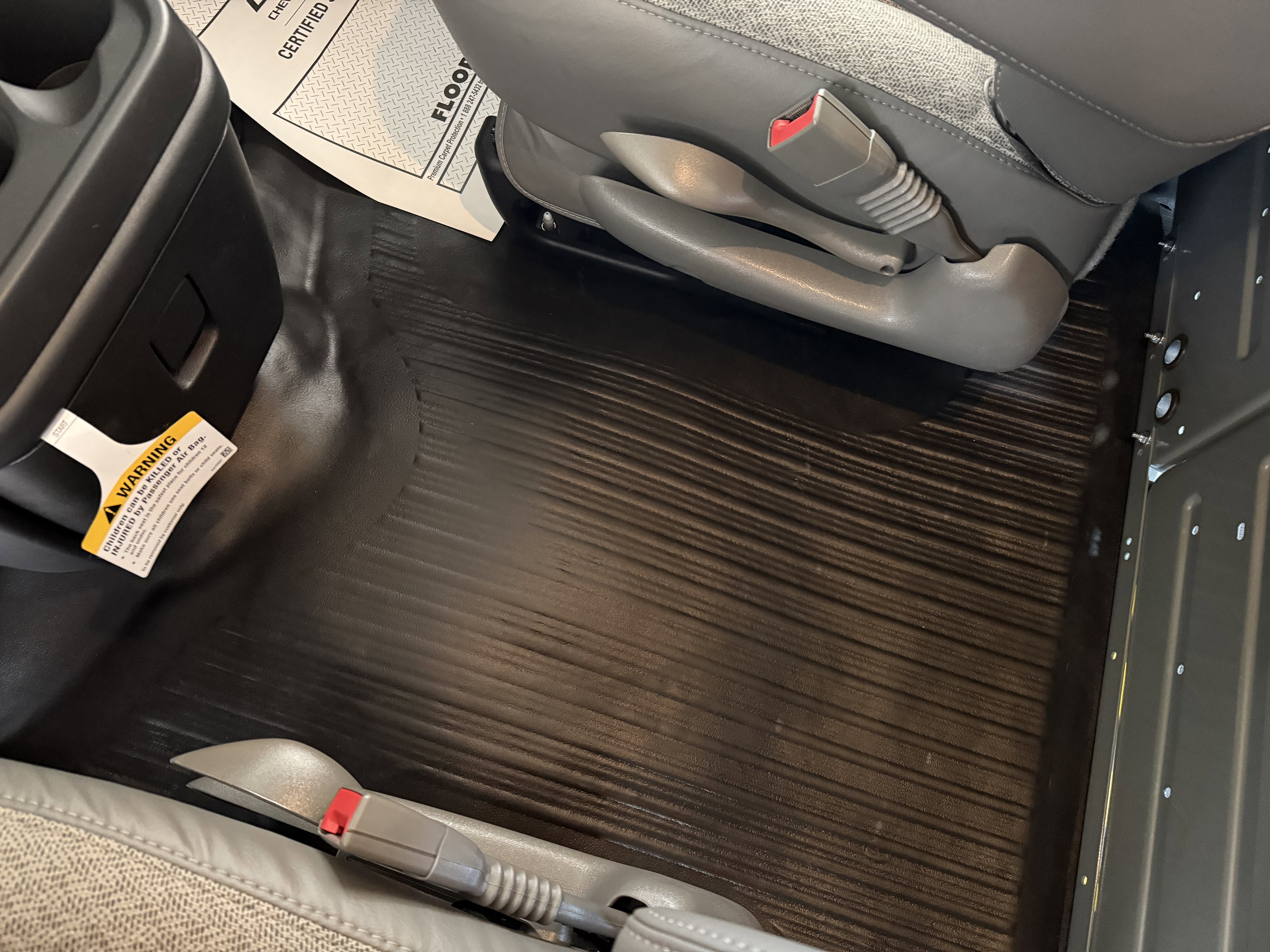 New 2025 Chevrolet Express 3500 w/ Driver Convenience Package image 25