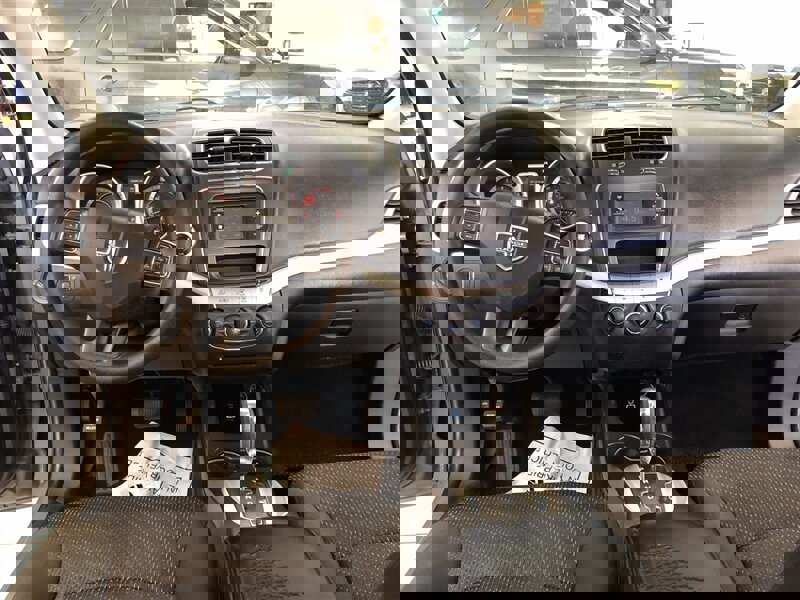 Used 2020 Dodge Journey SE w/ Blacktop Package image 7