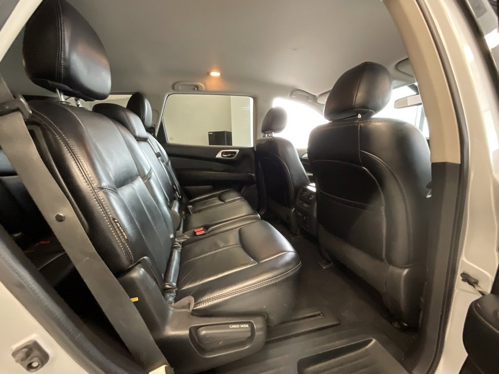 Used 2019 Nissan Pathfinder SL image 21