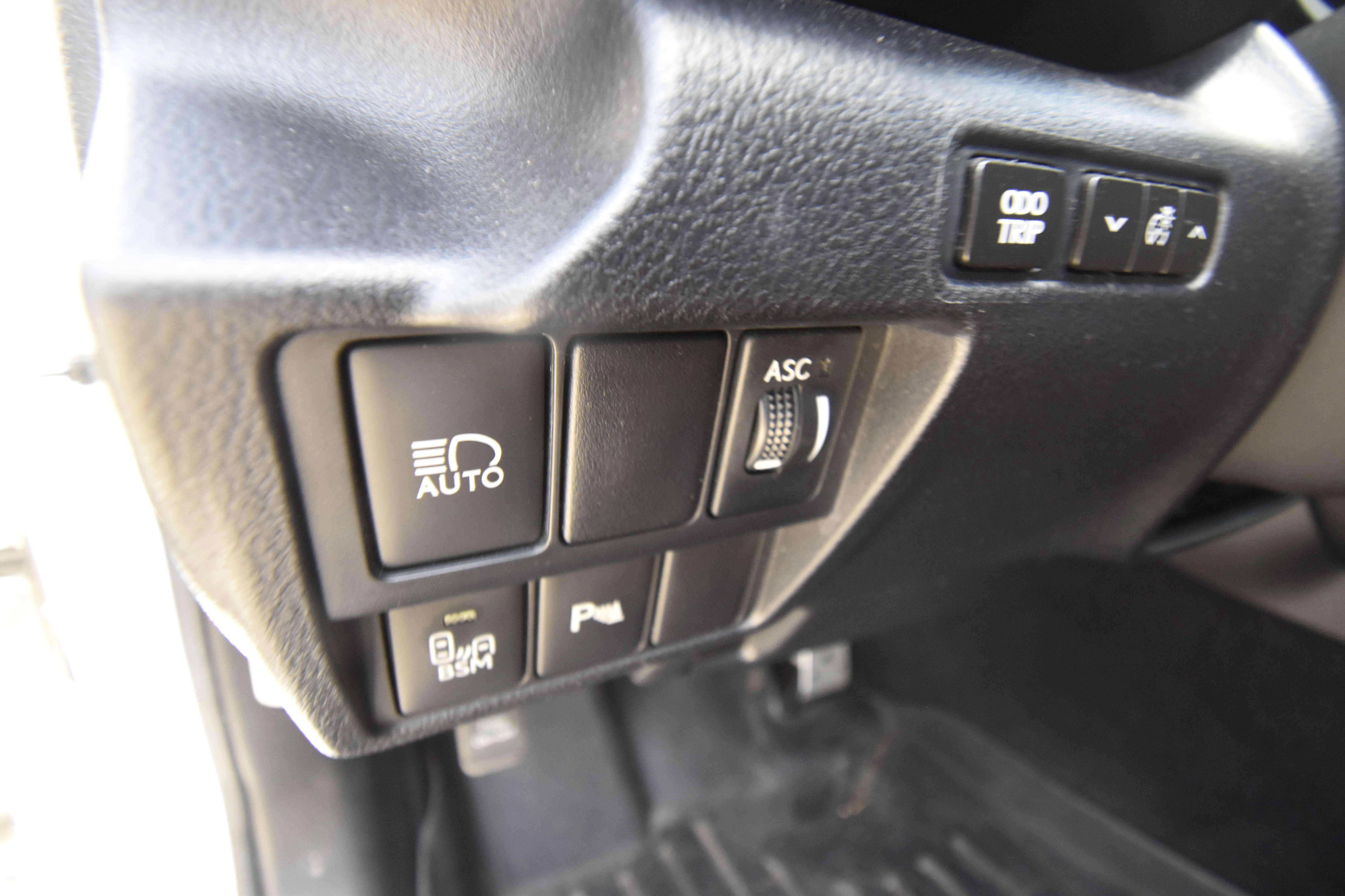 Used 2019 Lexus IS 300 F Sport w/ F Sport Package RWD image 18
