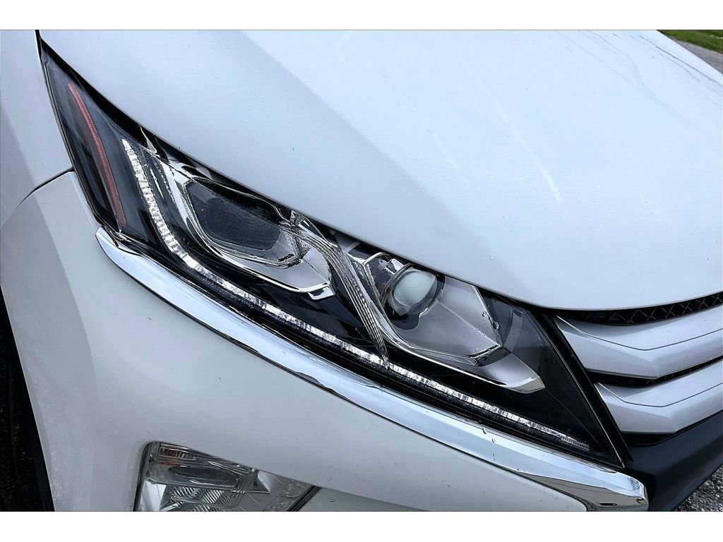 Used 2018 Mitsubishi Eclipse Cross ES FWD image 33