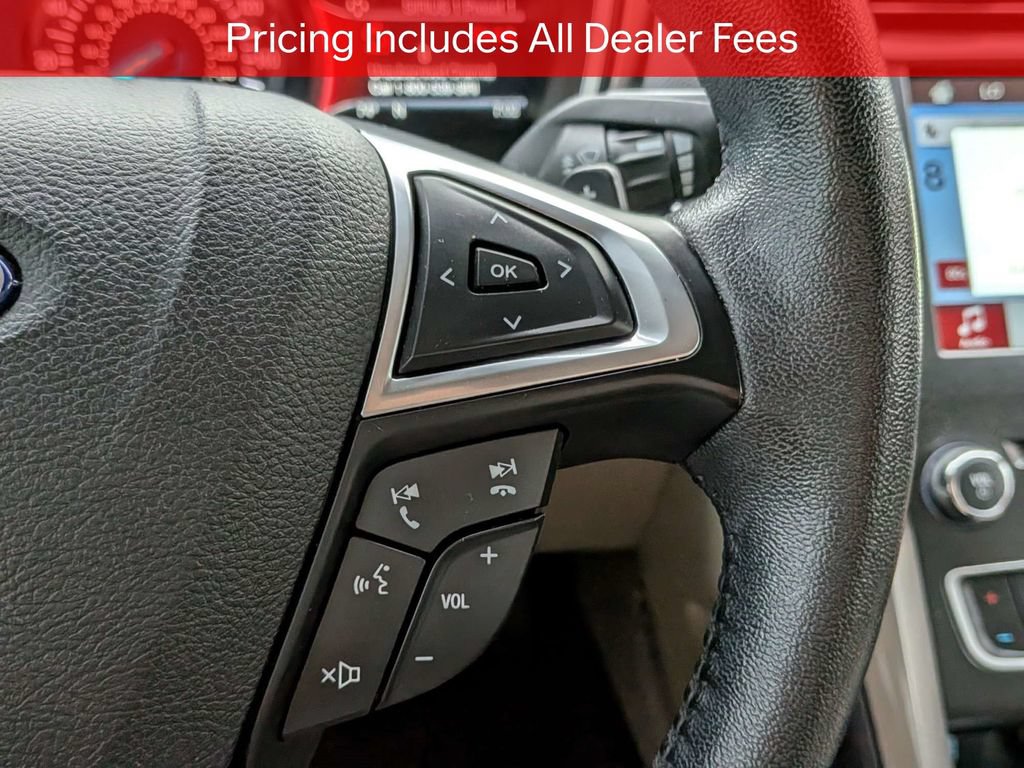 Used 2017 Ford Fusion SE w/ Fusion SE Technology Package FWD image 27