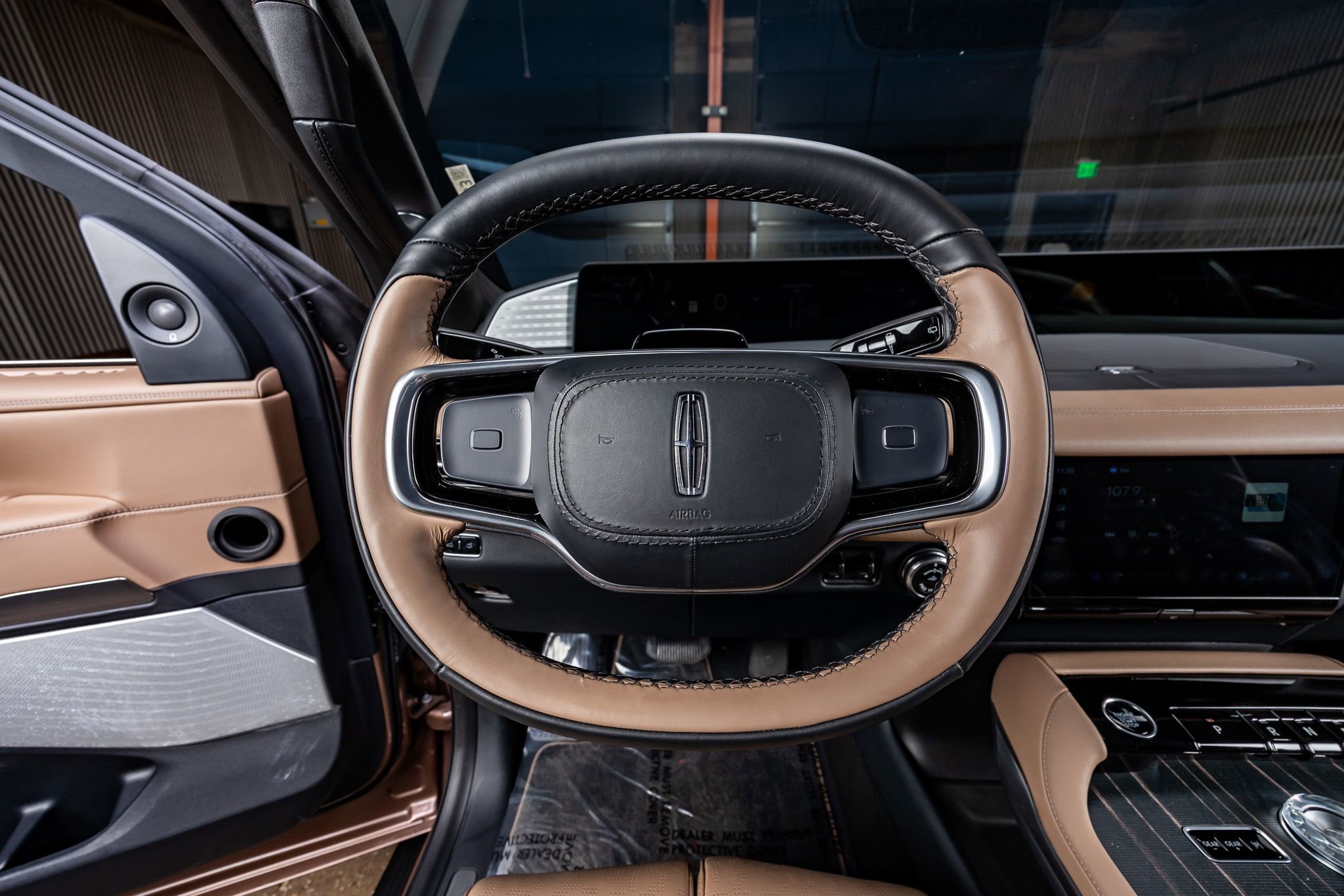 Used 2025 Lincoln Navigator Black Label image 20