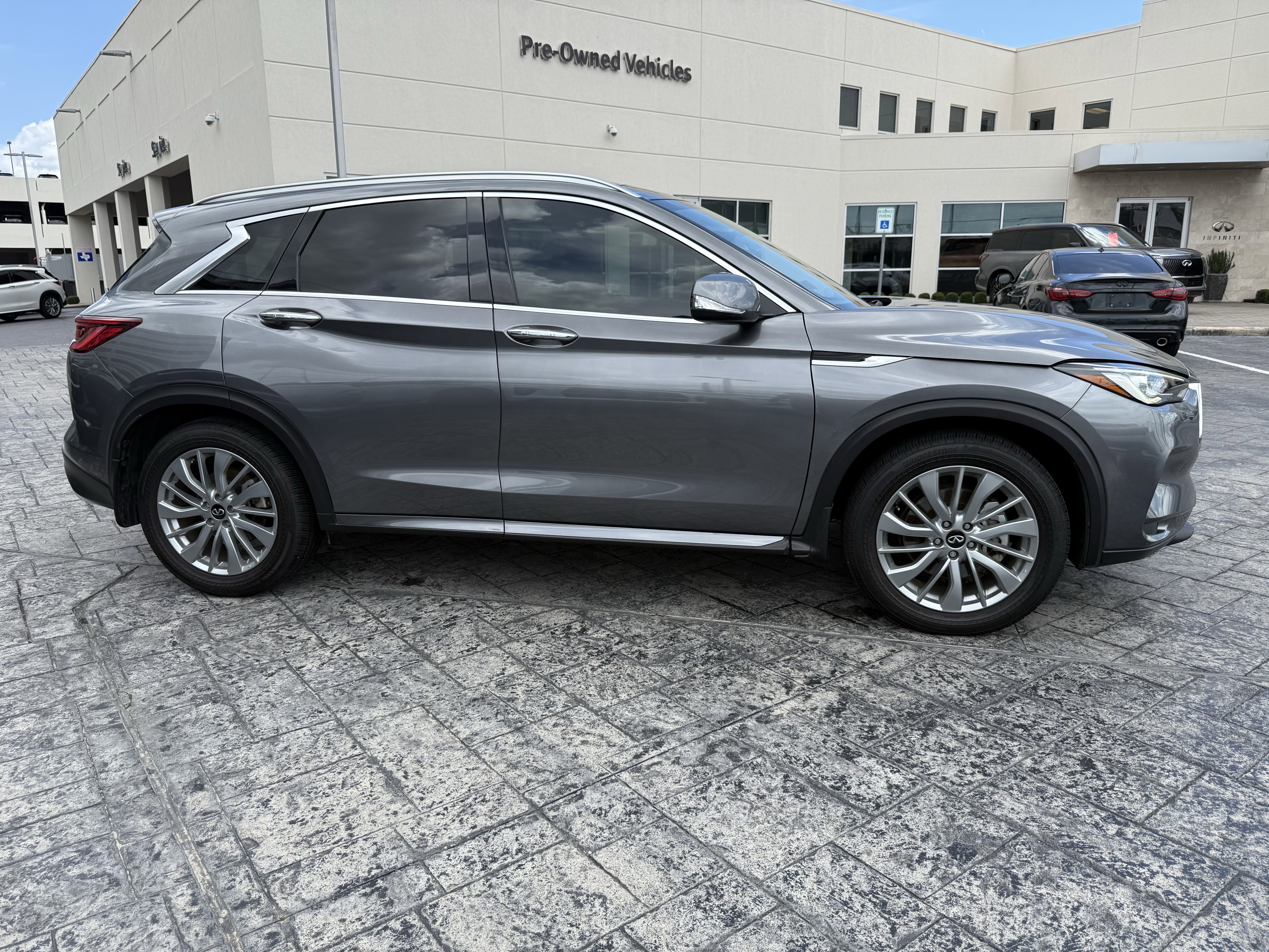 Certified 2023 INFINITI QX50 Luxe FWD image 8