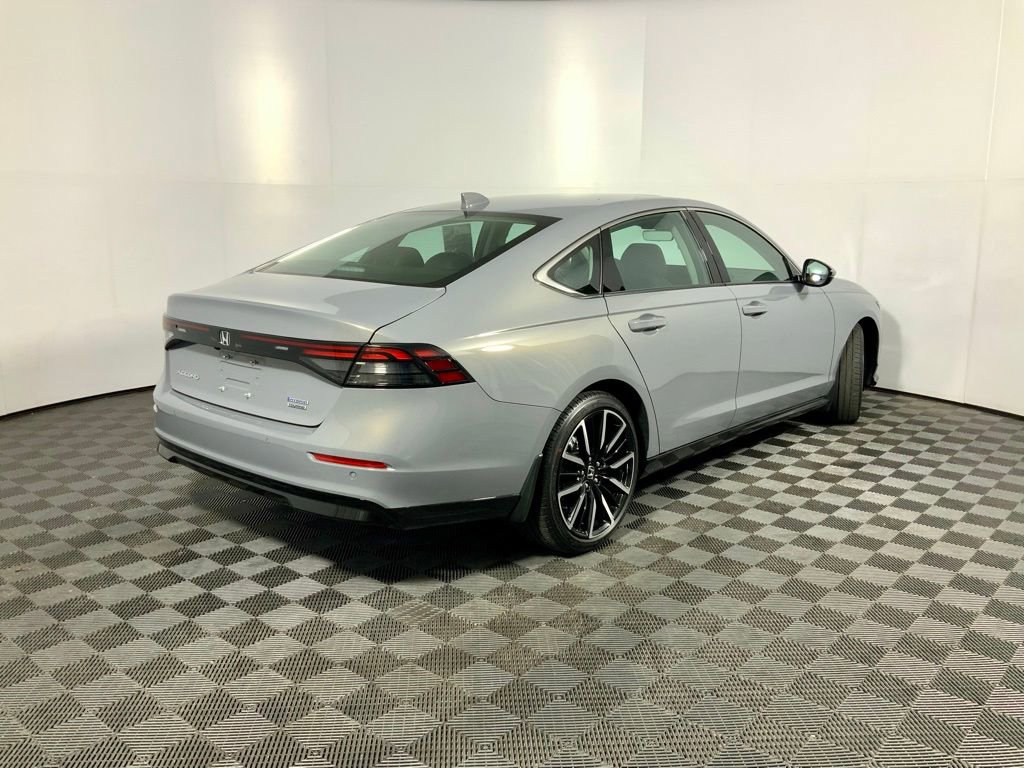 Used 2025 Honda Accord Touring image 17