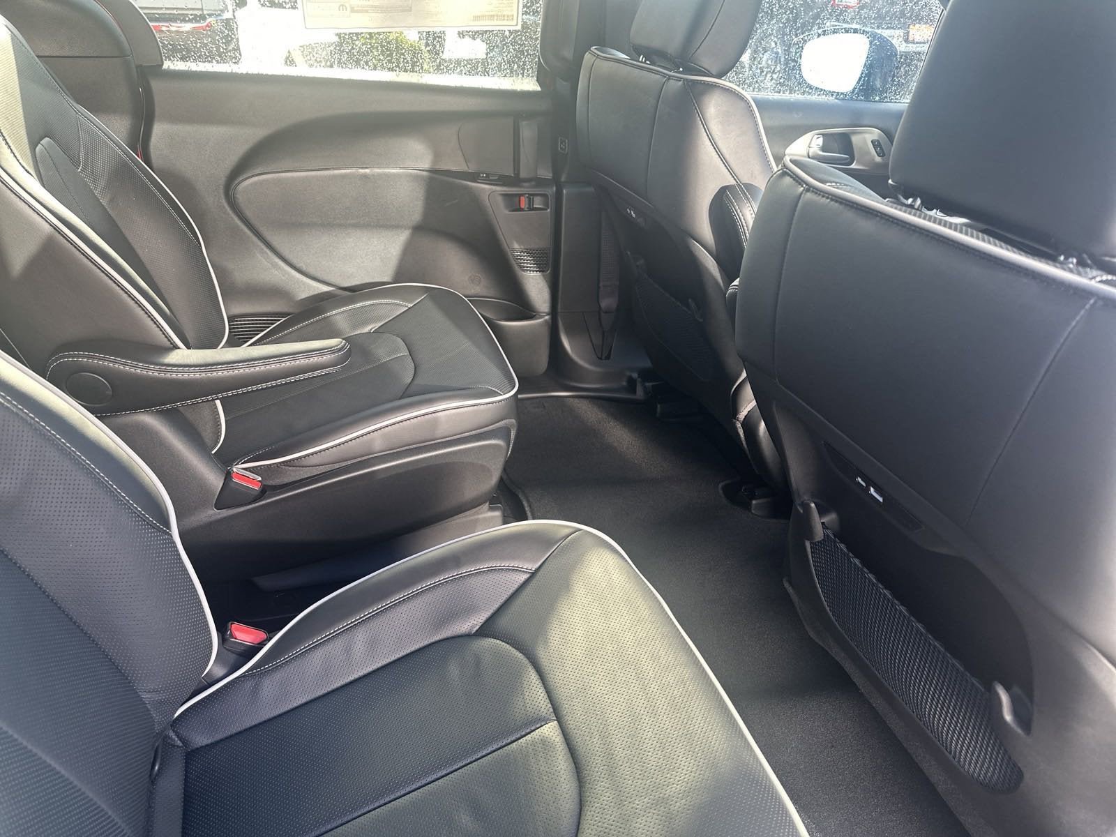 New 2024 Chrysler Pacifica Premium FWD image 26