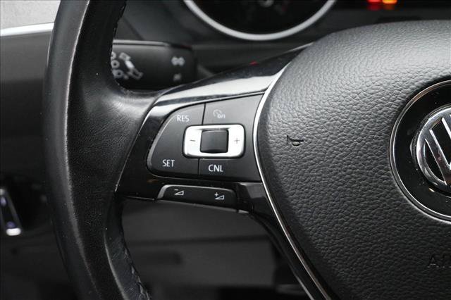 Used 2018 Volkswagen Tiguan SE FWD image 16