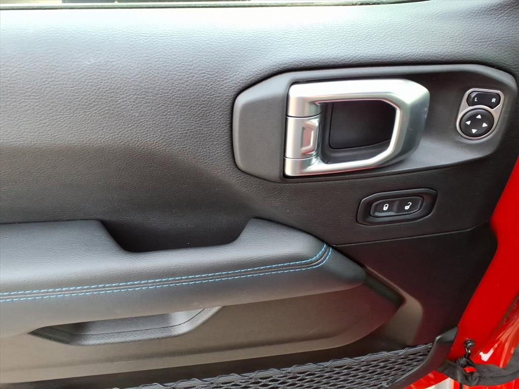 Used 2022 Jeep Wrangler Unlimited Rubicon 4xe w/ Cold Weather Group image 17